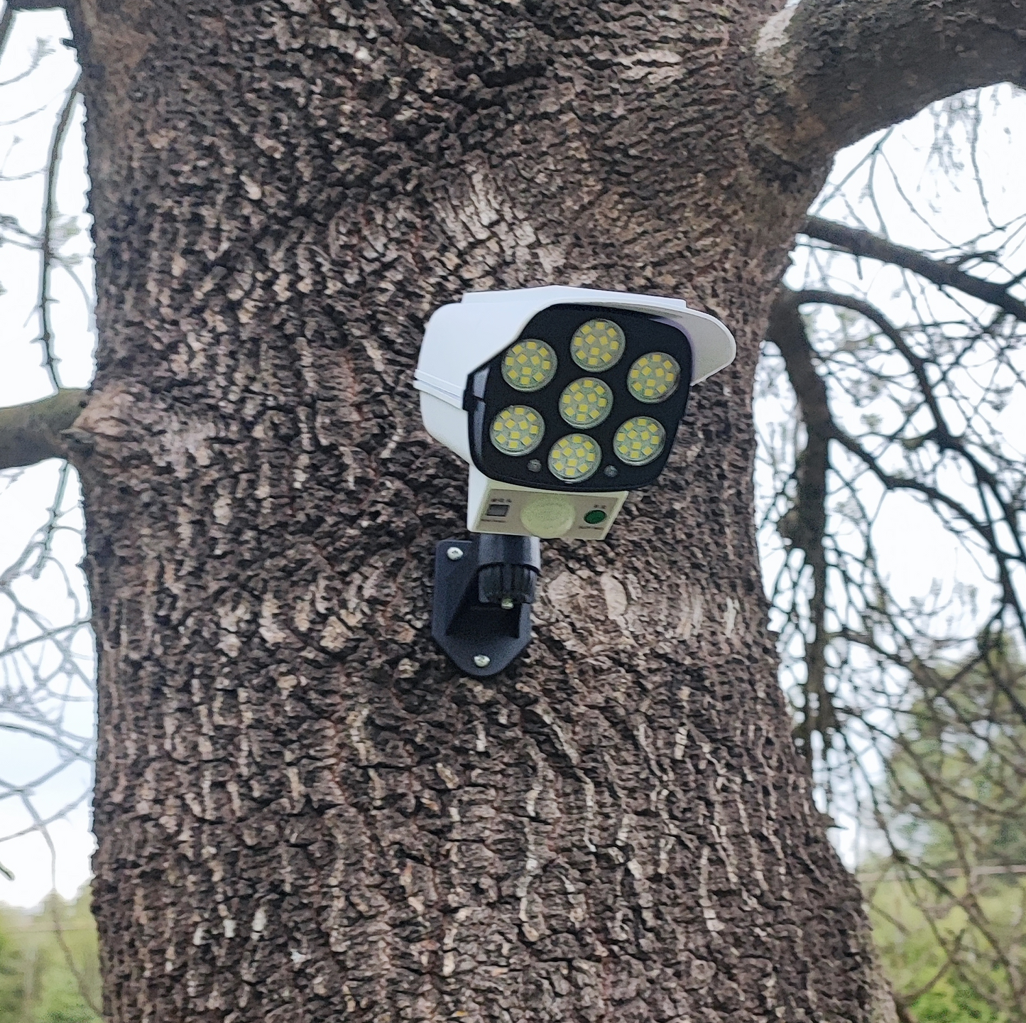 Foco Led Solar Tipo Cámara Seguridad